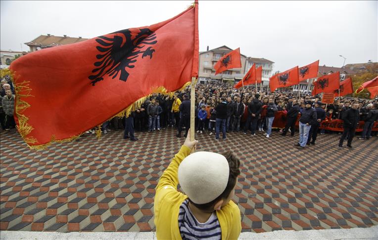 Sot 29 Nëntori, shqiptarët festojnë ditën e Çlirimit