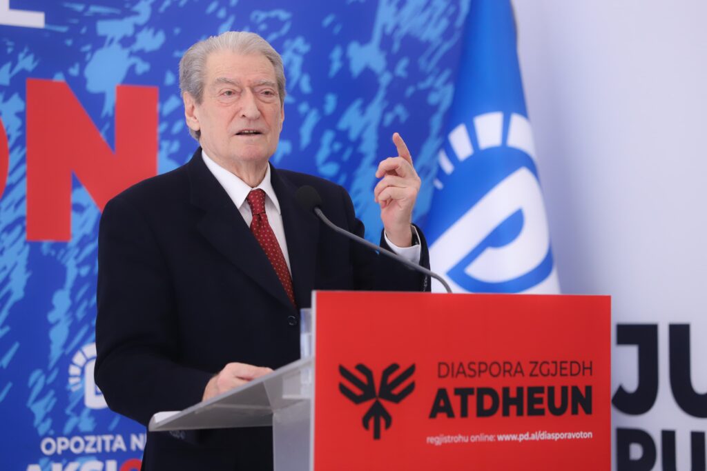 Lobimi në SHBA/ Berisha po përdor lekët e Diasporës për të hequr damkën e tij
