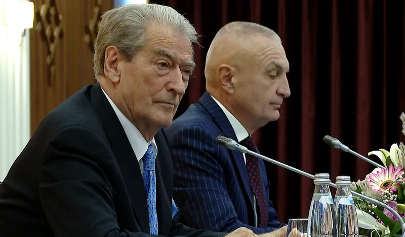 Meta zyrtarizon ‘divorcin’ politik me Berishën
