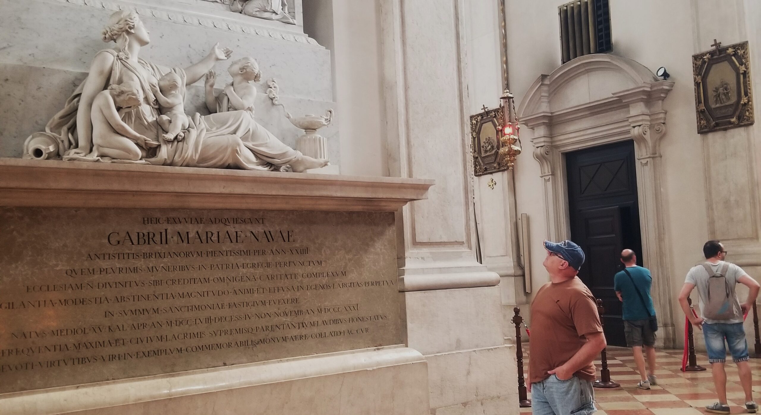 Shënime udhëtimi/ “Piazza Duomo”, aty ku koha duket se ka ndalur