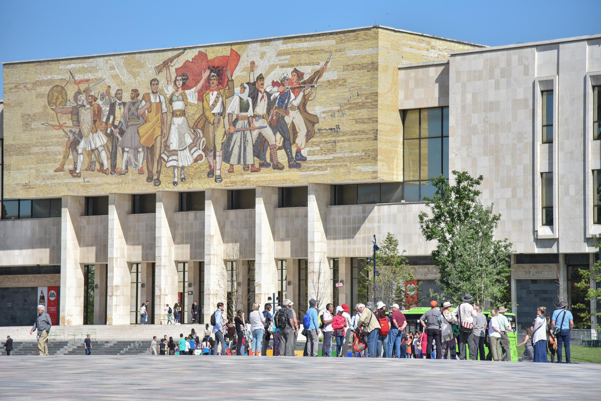 Tirana gëlon nga turistët falë investimeve, mbi 10 milionë vizitorë në vit
