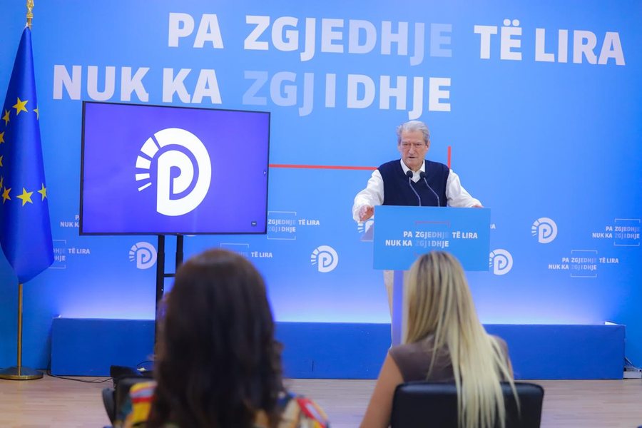 “Vota vdiq pa hyrë në kuti!”/ Berisha: Rinumërimi, kërkesë e kandidatëve, jo e partisë