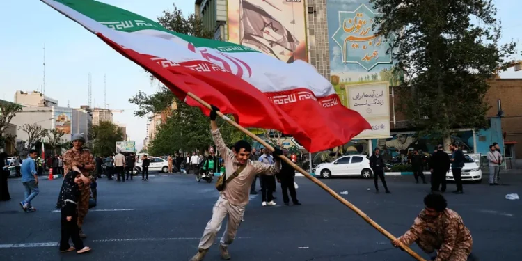 “Bota në ankth”/ Çfarë ndodh nëse Trump vendos të sulmojë Iranin?