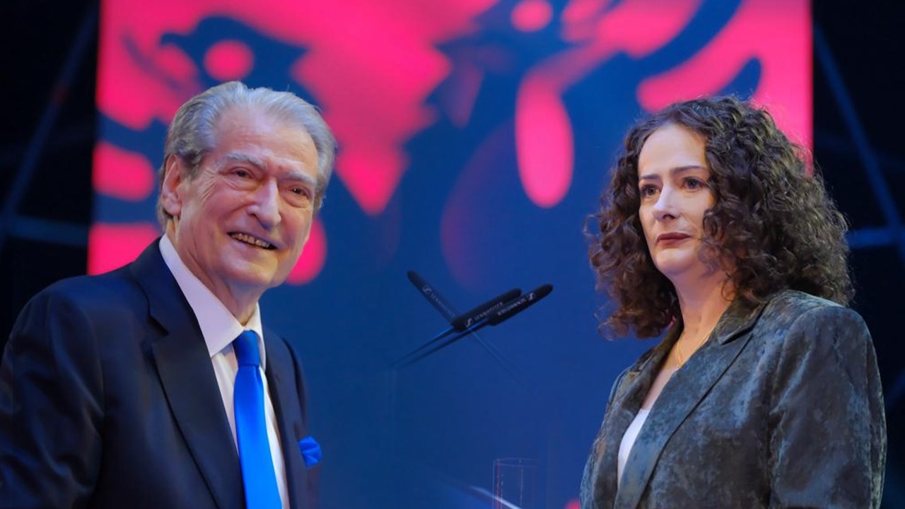 Argita Malltezi merr drejtimin e PD? Deputeti: “Çfarë ka? Bravo i qoftë!”