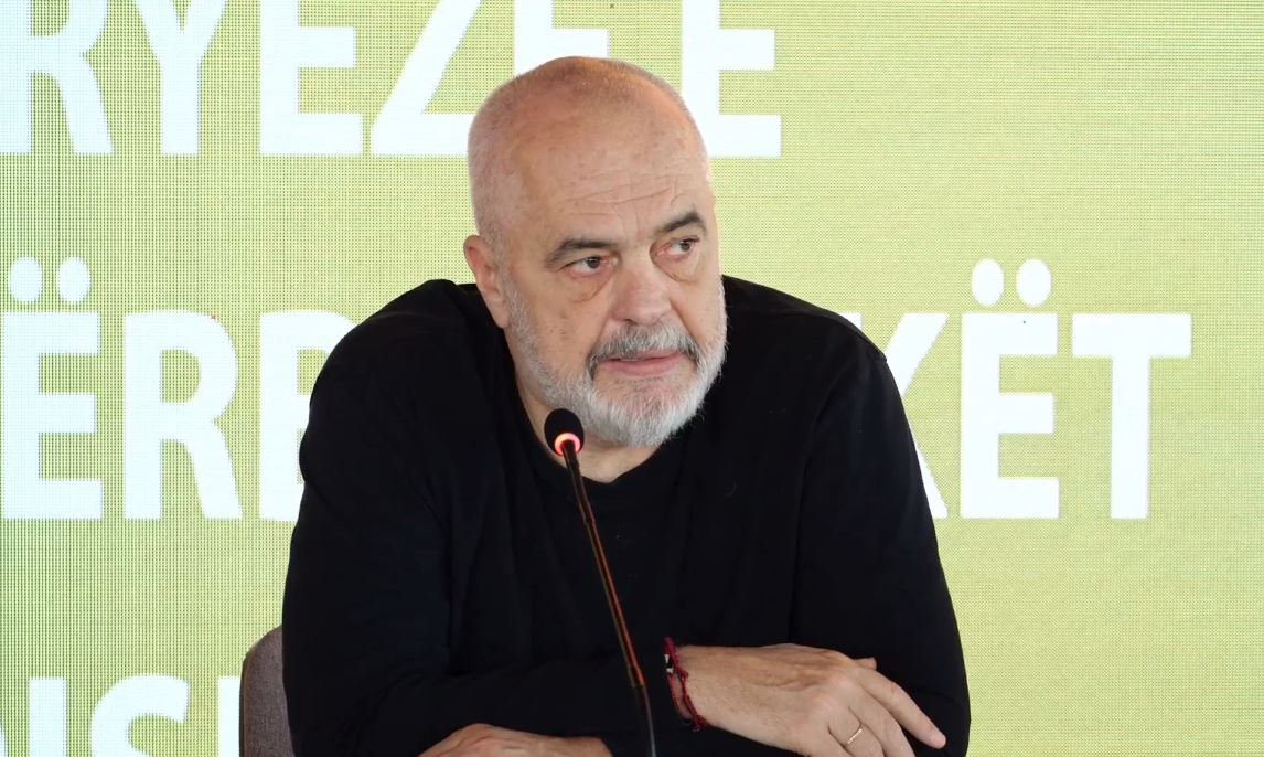 Rama mbledh kryebashkiakët në Durrës, fokus në problematikat e sezonit turistik