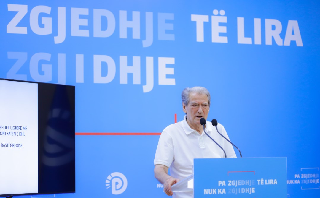 “Po i bëjnë terror psikologjik”/ Berisha ankohet për vuajtjet e Metës në burg