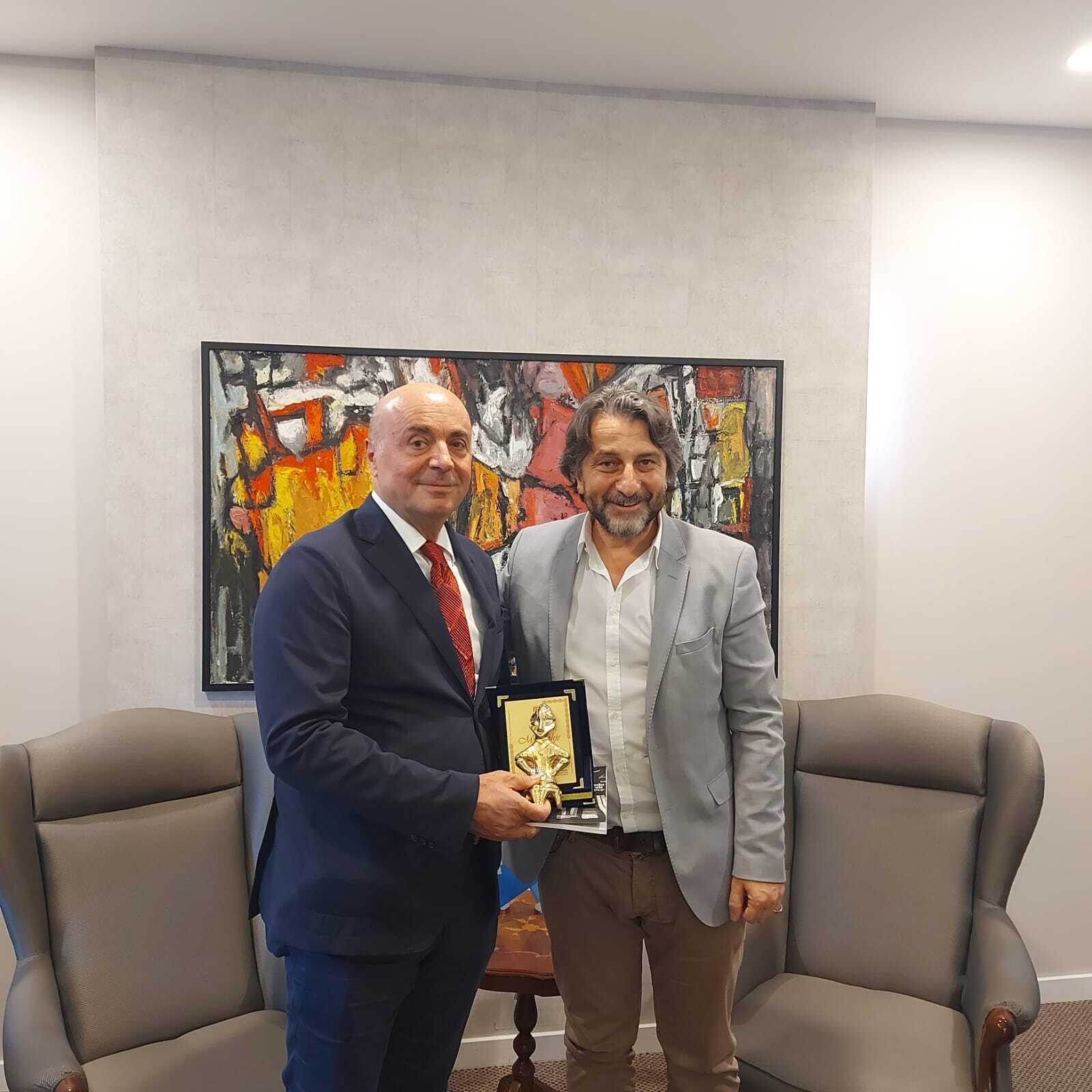 Komuna e Prishtinës nderon me Çmimin e Mirënjohjes CEO-n e SIGAL, z. Avni Ponari