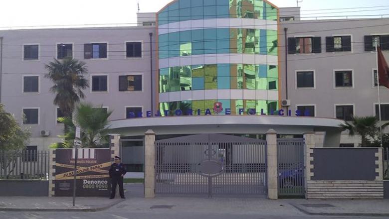 Durrës/ Vidhte nëpër shezlongë sendet personale të pushuesve, arrestohet 42-vjeçari