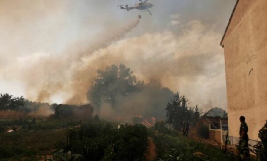 “Vorbulla zjarri” përfshijnë Spanjën, flakët kërcënojnë parkun e mbrojtur nga UNESCO