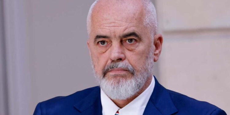 Rama: Forcat Komando, vlerë e shtuar në luftën kundër zjarrit mes Delvinës e Gjirokastrës