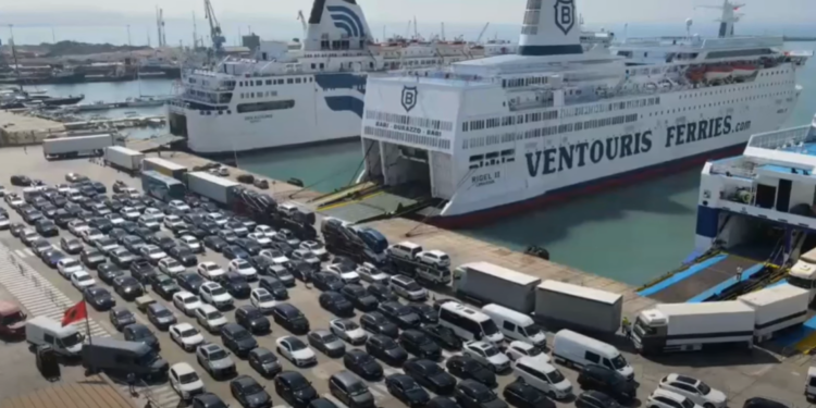 Fluks në dalje nga Porti i Durrësit, bien shifrat e pasagjerëve në hyrje të vendit