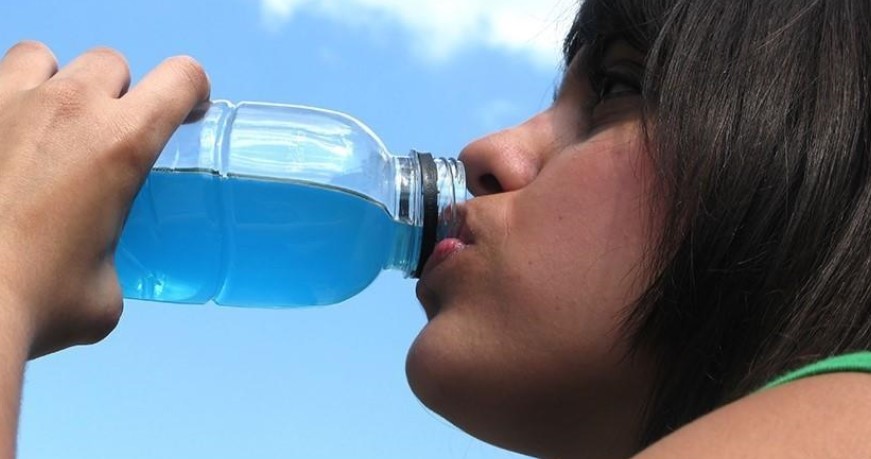 Norvegjia ndalon pijet energjike për fëmijët, shpërthen debati kombëtar
