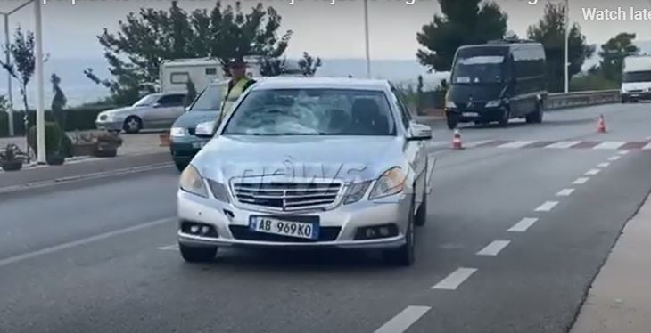Pogradec, ‘Benzi’ godet të moshuarën dhe një vajzë të vogël, po kalonin rrugën