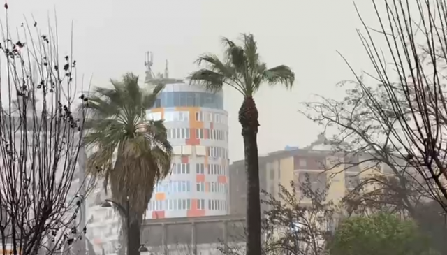 Stuhia në Fier, probleme me energjinë elektrike në disa fshatra