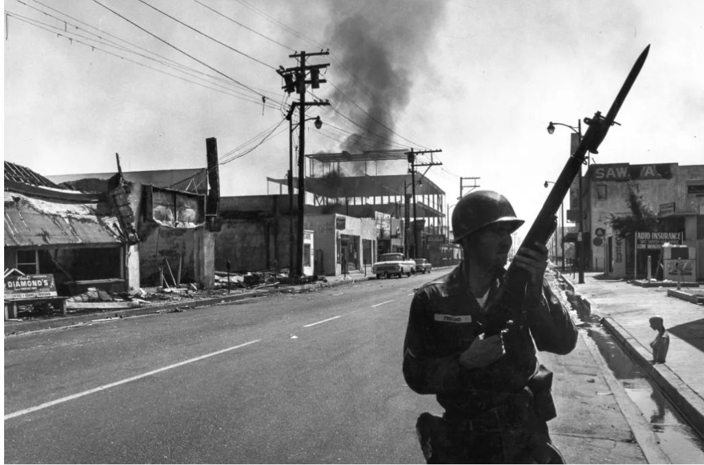 11 gusht 1965 – Trazirat racore në Watts, Los Angeles, 35 të vdekur