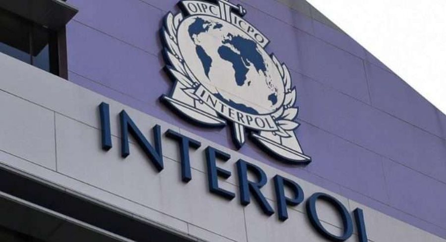 Dy vëllezër të kërkuar nga drejtësia shqiptare, Interpol Roma i arreston