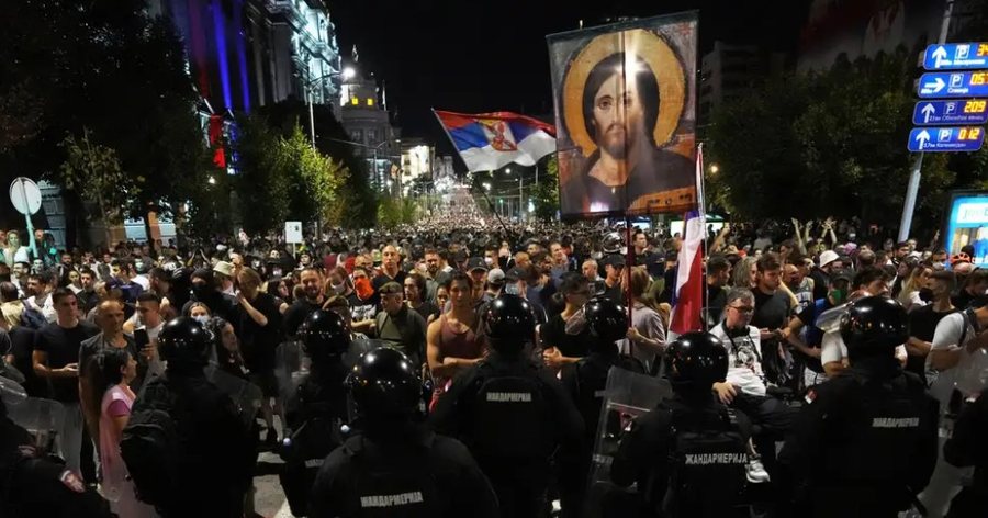Protestat shtohen, Serbia mbledh Këshillin e Sigurisë