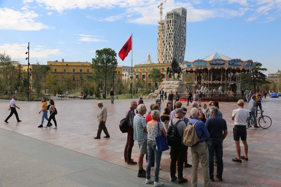 Daljet nga Shqipëria rriten me 9.6%, shtohen turistët