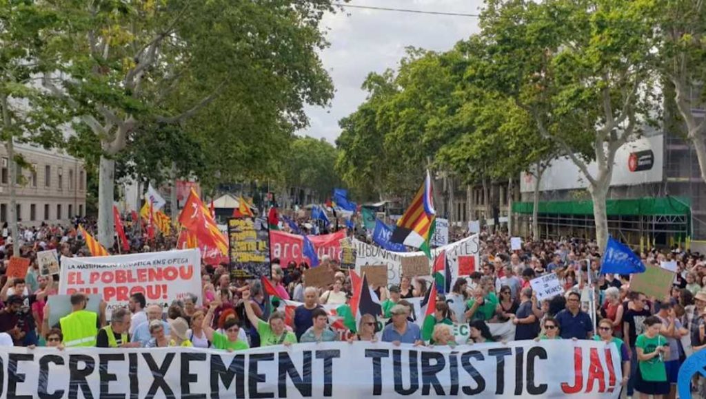 “Nuk duam turma!” Protesta kundër turizmit masiv në Europë
