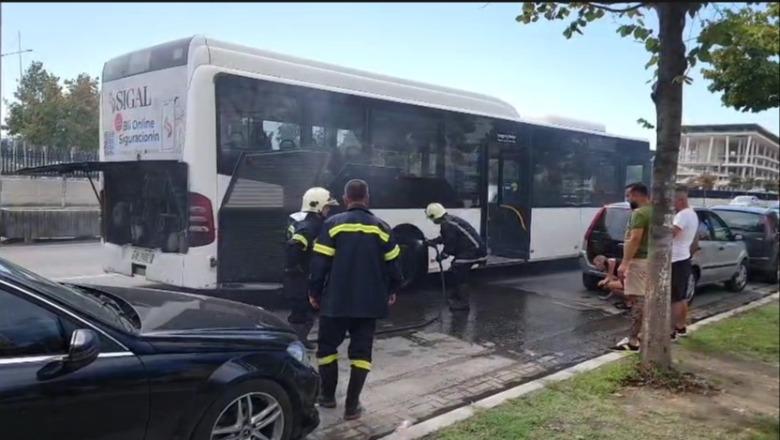 Durrës/ Shkëndijë elektrike në autobusin e linjës së plazhit, ndërhyn zjarrfikësja