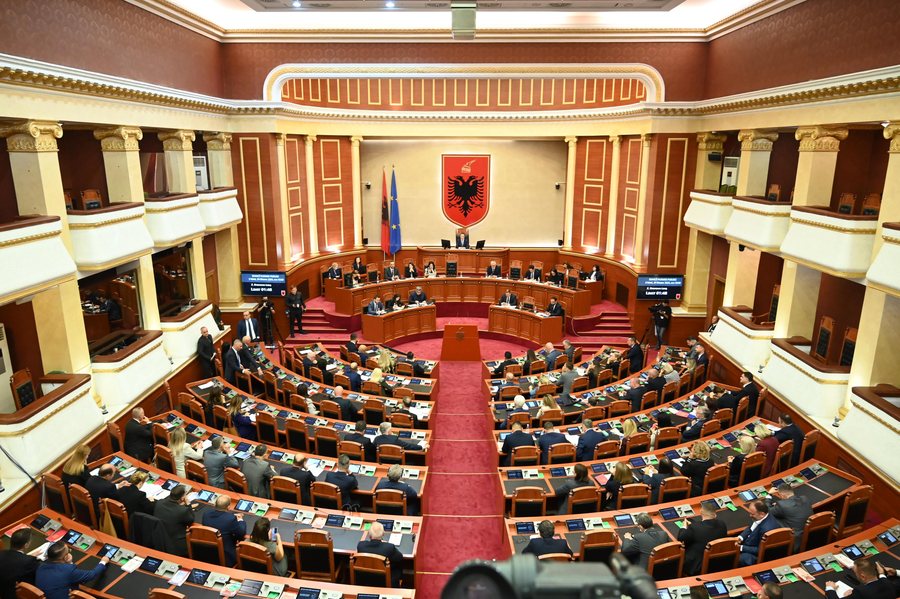 Gazment Bardhi do përballë Edi Ramën, çfarë pritet të ndodhë sot në Kryesinë e Kuvendit?!