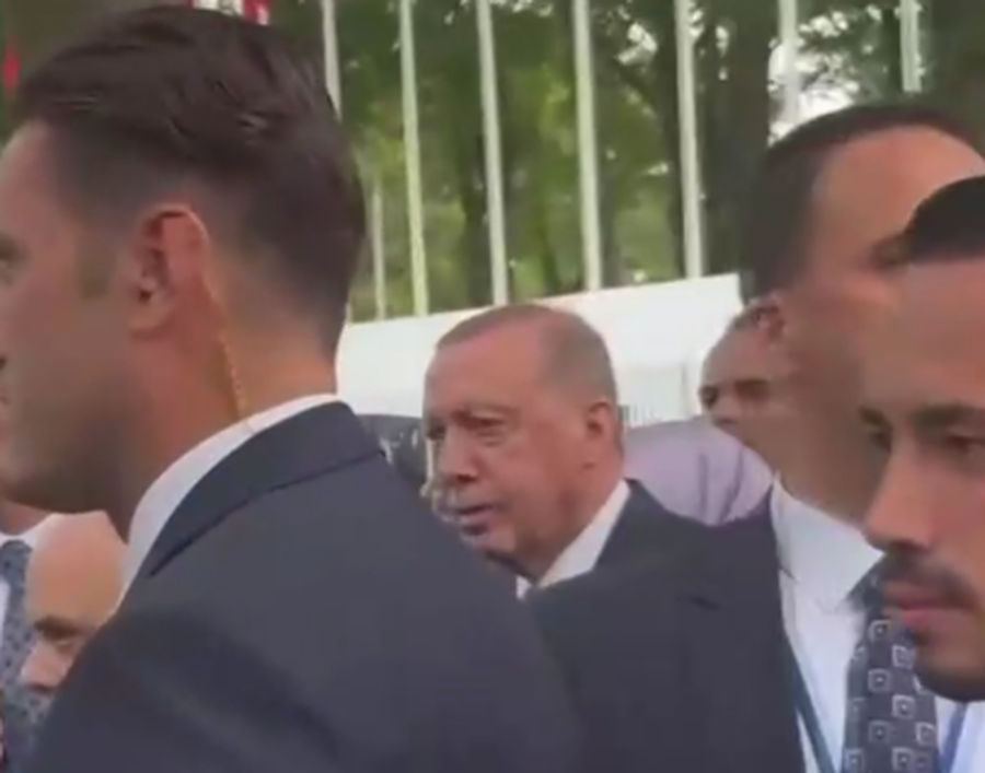 Pas Macron, edhe Erdogan ra “viktimë” e autokolonës së Trump në New York