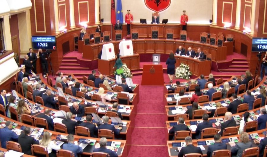 Hapet votimi për kryetarin e Kuvendit, opozita bojkoton