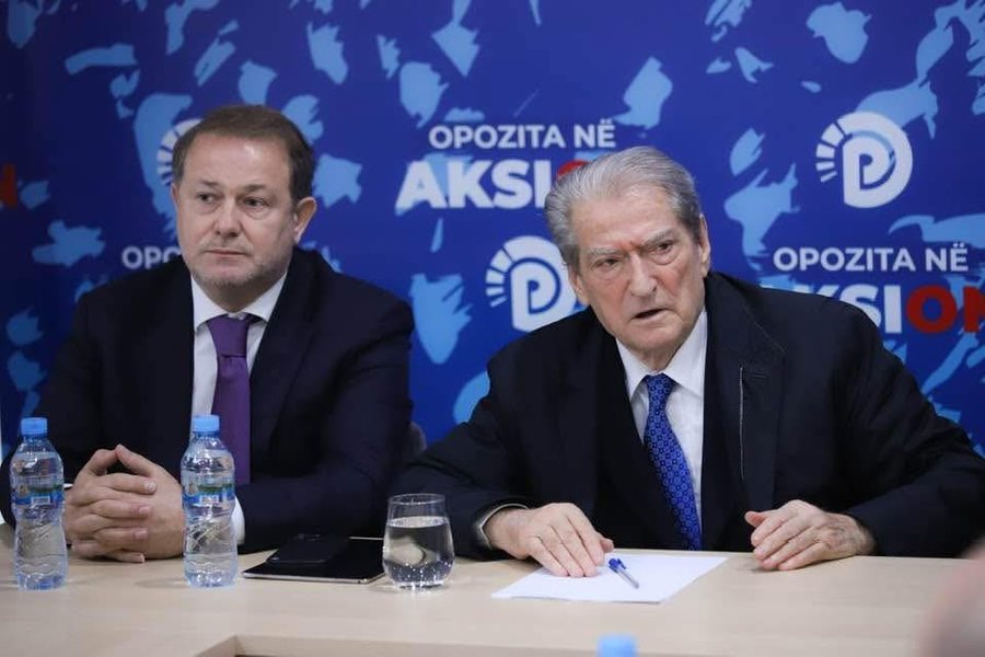 Gjin Gjoni: Të mbledhim nga 1000 euro, të ngujojmë 20 mijë qytetarë në parlament