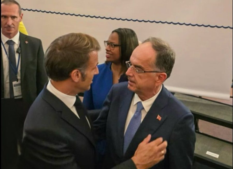 Presidenti Begaj takon Macron në New York: “Një mik i mirë”