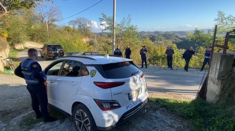 U vra nga i biri me thikën e bukës/ Babai nuk pranoi problemet e shëndetit mendor të djalit, çfarë i tha mjekja dy vite më parë