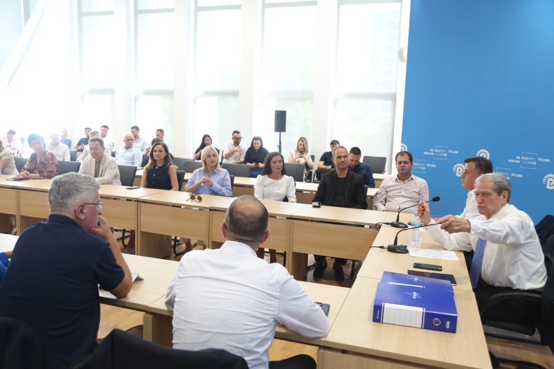 “Vendi po mbetet pa opozitë, nuk kanë më mbështetje”