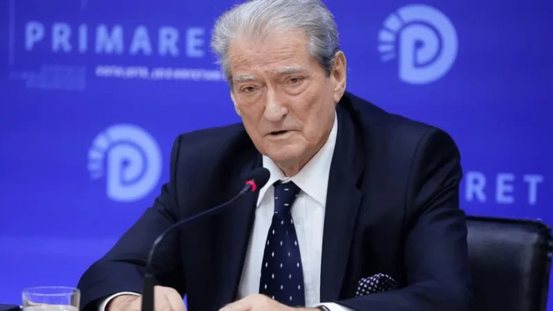 Berisha e sulmoi Dumanin pas shpine, e mban PD peng për pasuritë familjare!