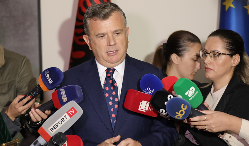 PD kërkoi shkarkimin, Balla: Begaj nuk do shkarkohet, nuk ka kryer asnjë shkelje