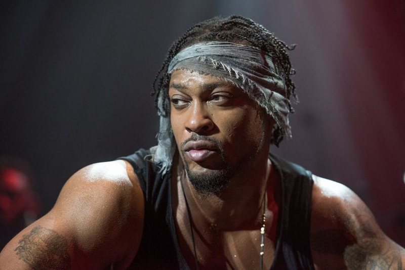 Ndërron jetë këngëtari me famë botërore, D’Angelo!