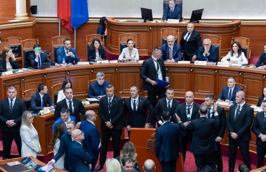 PD kërkon mocion me debat në Kuvend për “krizën në shërbimin onkologjik të QSUT-së”
