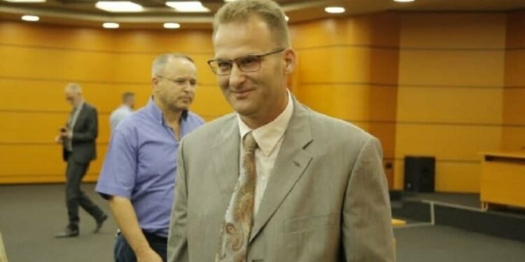 Gara për kreun e SPAK, Elvin Gjokaj dorëzon kërkesën për të garuar si kryeprokuror