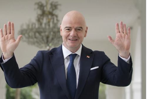 Serbët të shokuar pas humbjes me Shqipërinë, deklaratën e presidentit Infantino e quajnë skandaloze