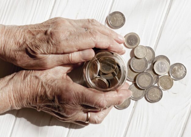 Pensionet do indeksohen 2,5%, vendimi hyn sot në fuqi. Kategoritë që përfitojnë