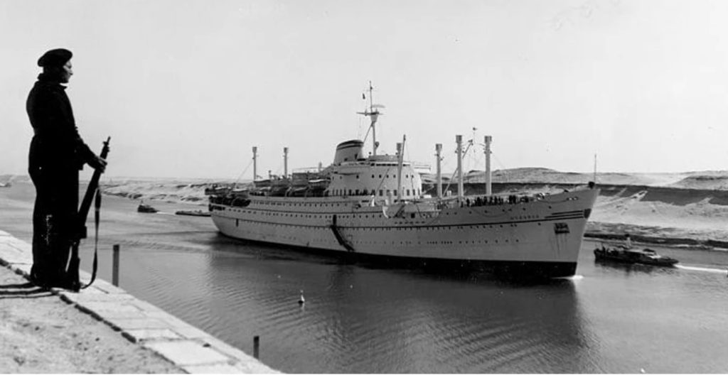 1956 – Kriza e Kanalit të Suezit, Izraeli pushtoi Gadishullin e Sinait
