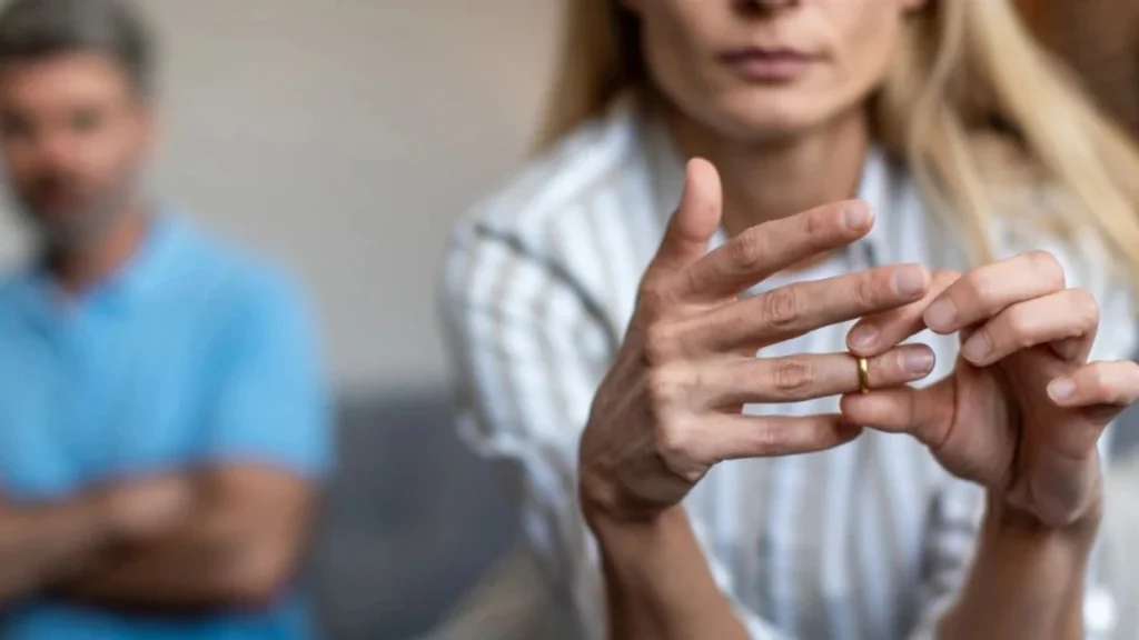 Tre të vërteta befasuese që çiftet i kuptojnë vetëm pasi divorcohen