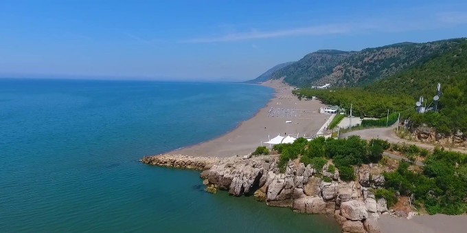 Akuzat për tjetërsim pronash!/ Sekuestrohen 4 objekte te “Rana e Hedhun”, jepen dhe 9 masa sigurie