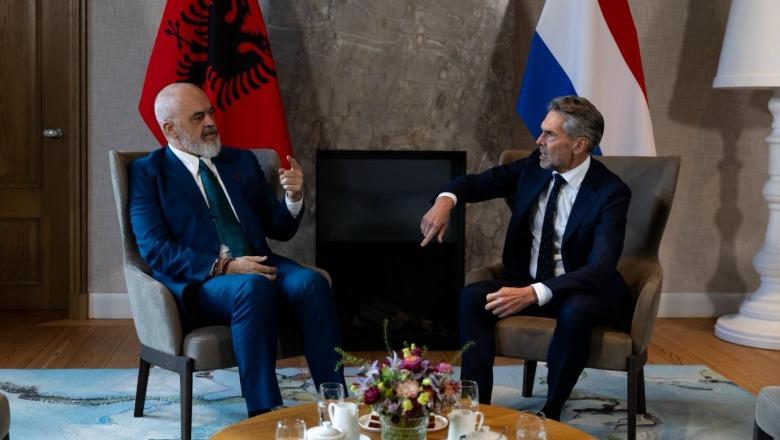 Kryeministri Rama pritet nga kryeministri i Holandës në Hagë: Takim i rëndësishëm për thelllimin e partneritetit dypalësh