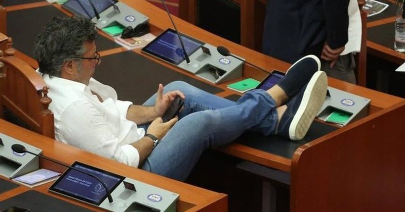 Paloka xheloz, ‘fryen’ Melonin kundër Ramës