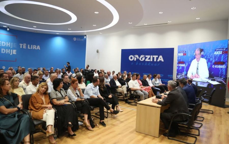 Ish-deputeti i PD-së ‘shpërthen’ ndaj Berishës/ Premtoi parti konservatore, e bëri parti konservash!
