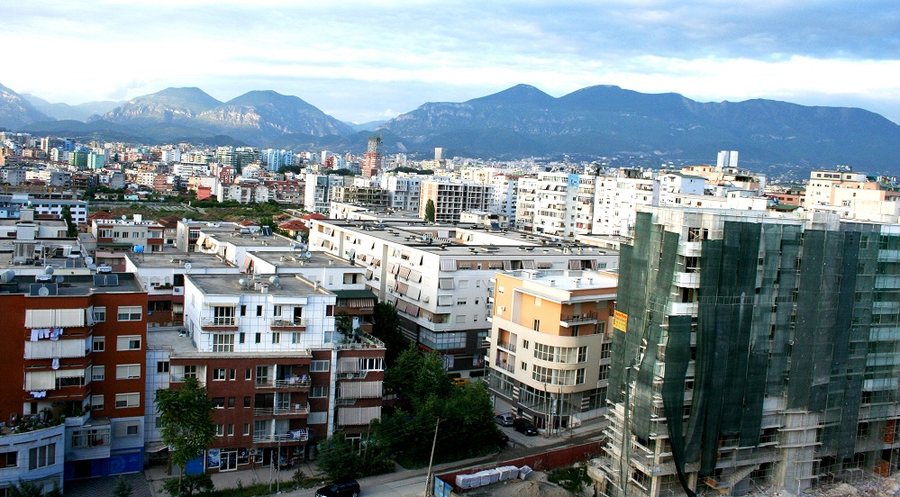 Rriten çmimet e banesave të ato të qirave në Shqipëri, ja arsyet