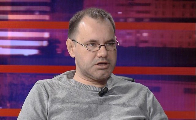 Shqiptarët duhet të ngrihen kundër aleancës së nonsensit