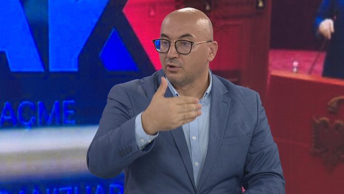 Gazetari Lita: Berisha kërkon të ruajë veten dhe familjen e tij nga SPAK