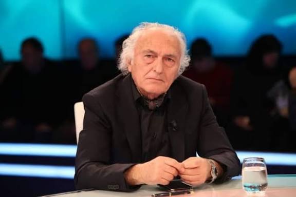 Burgu, si idol, më lart se liria
