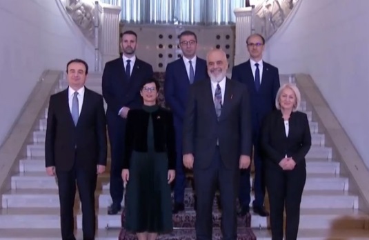 Samiti i Planit të Rritjes, liderët e Ballkanit Perëndimor dhe Marta Kos realizojnë foton familjare