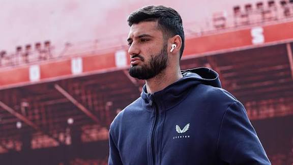 Moment i veçantë brenda “familjes” kuqezi/ Broja kërkon falje